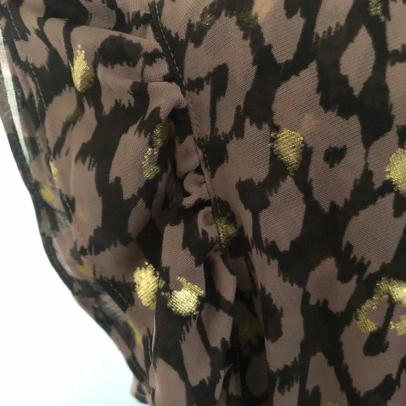 Plum and Gold leopard print ruffled top - Picture 3 of 6